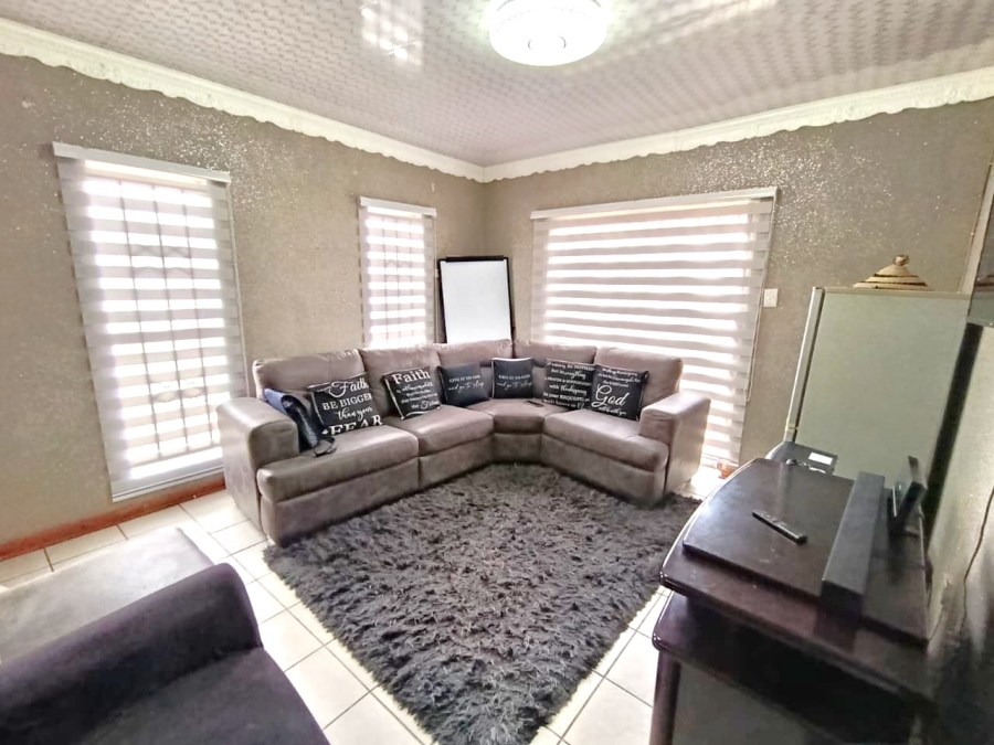 2 Bedroom Property for Sale in Vista Park Free State